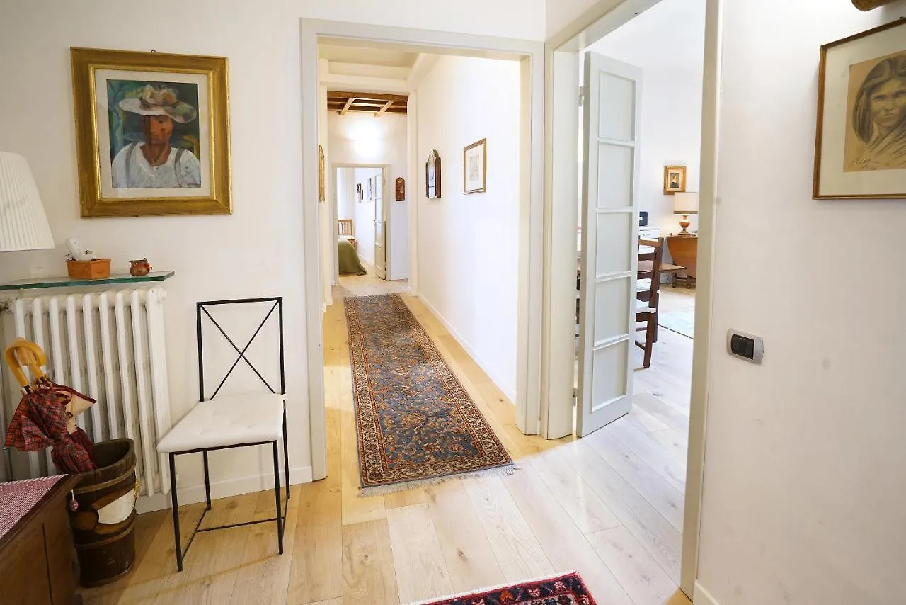Arnolfhouse Apartment Florence Italy